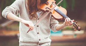 9 benefits of playing a musical instrument